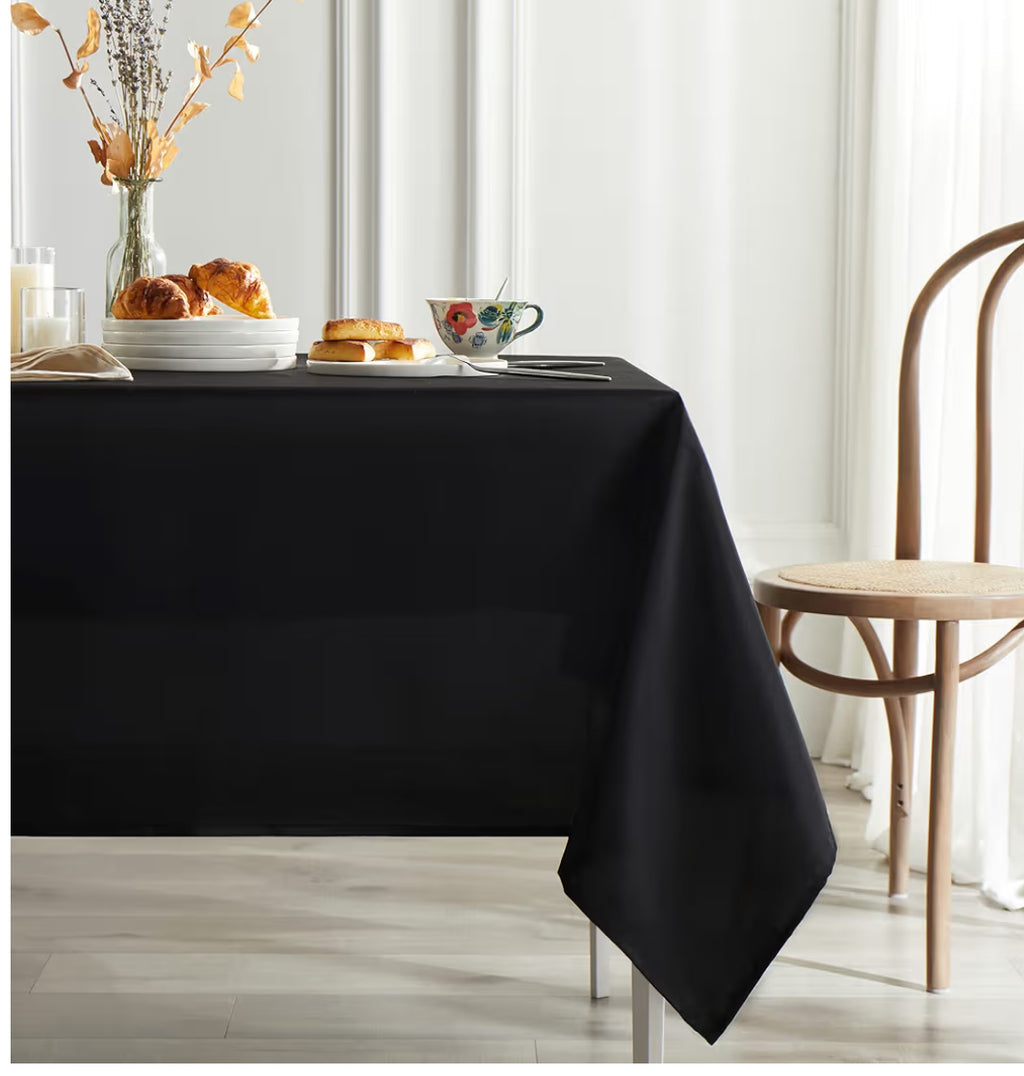 Black Satin Tablecloth – 60x126 in | Tayamek Anamera