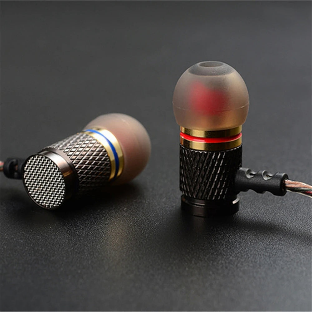 DM6 3.5mm Headphones Earphones In-Ear Shocking Anti Noise Bass In-Ear Copper Forged Shocking Microphone Sound Quality